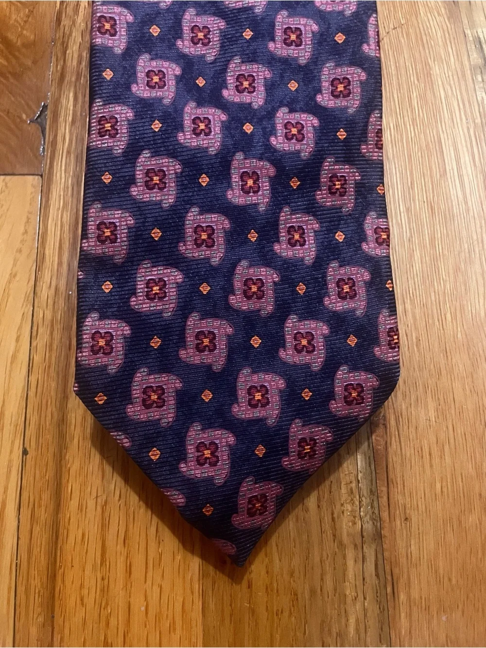 $390 Ermenegildo Zegna Medallion 100% Italian Silk Tie